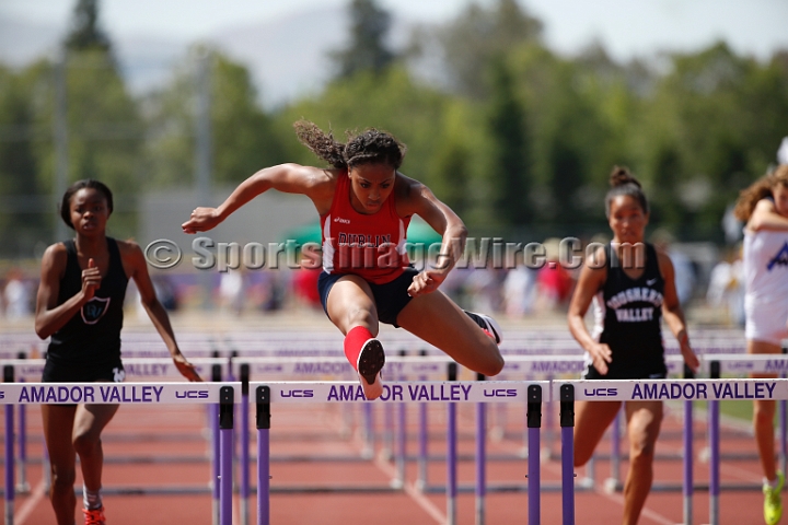 2014NCSTriValley-081.JPG - 2014 North Coast Section Tri-Valley Championships, May 24, Amador Valley High School.